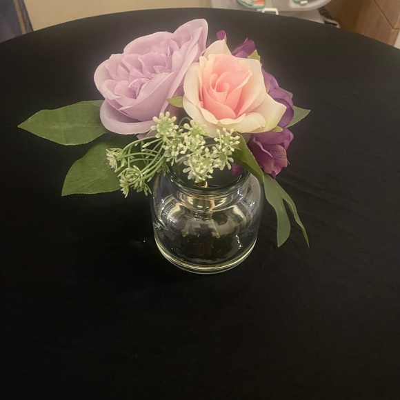 Beautiful rose and hydrangeas floral decor - Picture 2 of 4